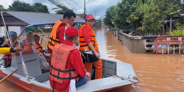 'แพทองธาร' ลงพื้นที่ จ.น่าน ให้กำลังใจประชาชนประสบภัยน้ำท่วม 