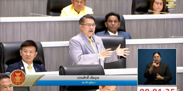 สว.เปิดใจเหตุวอล์กเอาต์ระหว่างประชุมวุฒิสภาลงคะแนนคัดเลือกสมาชิก กมธ. ชี้มีการใช้วิธีพวกมากลากไป ละเลยเสียงส่วนน้อย ขอไม่เป็นตรายางให้กระบวนการไม่ยุติธรรมแบบนี้