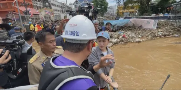 'แพทองธาร' ระบุเตรียมงบฯ กลางช่วยผู้ประสบภัยทันทีไม่ต้องรอน้ำลด ลงพื้นที่เชียงรายแล้ว