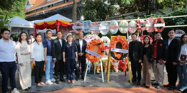 พรรคประชาชน-คณะก้าวหน้าร่วมรำลึก 48 ปี 6 ตุลา 19