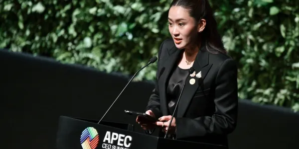 'แพทองธาร' ขึ้นเวที APEC CEO Summit ชู '30 บาทรักษาทุกที่' พร้อมผลักดันไทยศูนย์กลางการแพทย์นานาชาติ