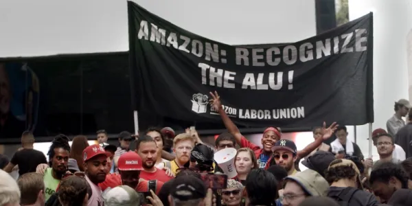 สารคดี 'Union' เมื่อพนักงาน Amazon กลุ่มเล็ก ๆ ท้าทายธุรกิจยักษ์ใหญ่