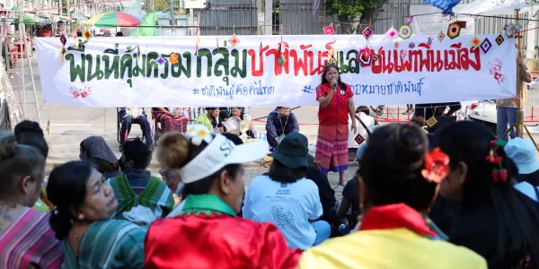 ประชาไทคุยกับกลุ่มภาคประชาสังคม-เครือข่ายชาติพันธุ์ ที่มาร่วมผลักดัน ร่าง พ.ร.บ.คุ้มครองและส่งเสริมวิถีชีวิตชาติพันธุ์ หน้ารัฐสภา โดยเฉพาะประเด็นที่มีการถกเถียงอย่างหนัก คือพื้นที่วิถีชีวิตชาติพันธุ์ควรได้รับการยกเว้นจากกฎหมายป่าไม้ กฎหมายสงวนและคุ้มครองสัตว์ป่า และกฎหมายอื่นๆ ที่เป็นอุปสรรคในการพัฒนาในพื้นที่หรือไม่