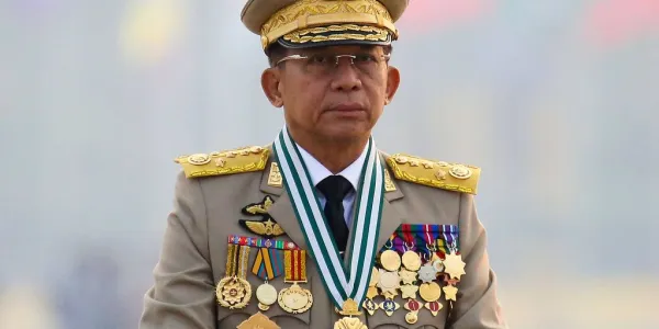 มินอ่องหล่าย