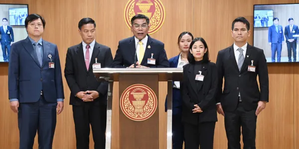 กมธ.กฎหมาย เรียกหลายหน่วยงานเข้าชี้แจง-ขอหลักฐานบันทึกวิดีโอพิสูจน์กรณีส่งกลับชาวอุยกูร์เป็นตามกฎหมายหรือไม่ ด้าน ตม.แจงไม่มีวิดีโอระหว่างควบคุมตัวเพราะเป็นคนต่างชาติ ไม่เข้ามาตรา 22 พ.ร.บ.อุ้มหาย ส่วนชาวอุยกูร์สมัครใจกลับจีนหรือไม่ ต้องขอเอกสารทั้งหมดจากจีน