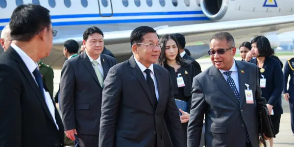 ภาคประชาสังคมประณามรัฐบาลไทยเชิญ 'มินอ่องหล่าย' เข้าร่วม BIMSTEC ครั้งที่ 6 ให้ความชอบธรรมอาชญากรรมที่ทั่วโลกประณาม และอาจทำให้กองทัพพม่าเข้าถึงแหล่งเงินที่จะนำไปสู่การซื้ออาวุธเข่นฆ่าประชาชน พร้อมเชิญชวนประชาชนร่วมแคมเปญใส่ 'ชุดดำ' จนกว่า 'ผู้นำเผด็จการทหารพม่า' จะออกจากไทย