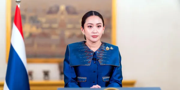 แถลงการณ์ของนายกฯ 'แพทองธาร' เตรียมรับมือมาตรการขึ้นภาษีนำเข้าสินค้าจากไทย 37% มีแผนส่ง 'พิชัย' รองนายกฯ และ รมว.คลัง เดินทางไปเจรจาที่สหรัฐฯ หารือกับหลายฝ่ายที่เกี่ยวข้อง พร้อมเตรียมมาตรการการค้าสร้างแรงจูงใจให้สหรัฐฯ เปิดวงเจรจา มาตรการเยียวยาระยะสั้น-ยาวให้ผู้ประกอบการ SME-รายใหญ่ และเปิดตลาดการค้าใหม่ลดผลกระทบมาตรการภาษี 