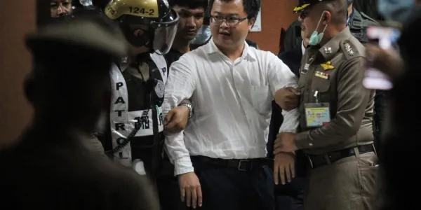 อานนท์