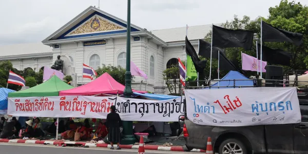 ผลการหารือระหว่าง ชาวบ้านไทดำ ต.ทรัพย์ทวี อ.บ้านนาเดิม จ.สุราษฎร์ฯ กับกระทรวงมหาดไทย ยังไม่ยกเลิกหนังสือ น.ส.ล. ทับที่ชุมชนไทดำ แต่ รมช.มหาดไทย จะขอลงพื้นที่อีกครั้ง 20 มิ.ย.68 ก่อนตัดสินใจ ‘ชาวไทดำ’ แถลงเดินทางกลับสุราษฎร์ฯ ก่อน และพร้อมขึ้นมาเมืองหลวงอีกครั้ง หากยังไม่มีการแก้ไขปัญหา