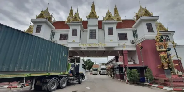 ศบ.ทก. แจงกรณีอนุญาตให้รถส่งสินค้าเข้า-ออกข้ามแดนได้ในบางกรณี
