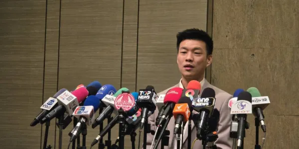 'ณัฐพงษ์' ระบุยังไม่ตัดสินใจเลือก 'เพื่อไทย' หรือ 'ภูมิใจไทย'