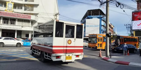 'ผ่านมา 7 เดือน' ศาลจังหวัดสมุทรปราการไม่อนุญาตให้ประกันตัว 4 นายจ้าง บ.ยานภัณฑ์ จากกรณีลอยแพคนงาน 859 คน ค้างค่าชดเชย และเงินอื่นๆ รวม 220 ล้านบาท จนถึงวันนัดไกล่เกลี่ย 27 ส.ค. 2568