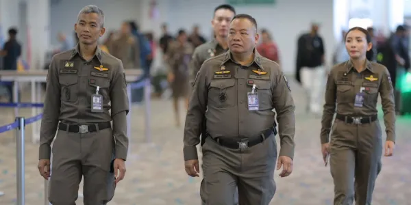 ผบก.ตม.2 ระบุสื่อต่างประเทศบิดเบือน กรณีใส่ร้ายเจ้าหน้าที่ไทยบังคับคนต่างชาติไปทำงานแก๊งคอลเซ็นเตอร์ที่เมียนมา