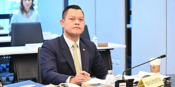 'ธนกร' รับกระทรวงอุตสาหกรรม ถอนอายัดเหล็กเส้น ‘ซิน เคอ หยวน’ 41,635 เส้นจริง แต่เกิดก่อนเขารับตำแหน่ง 9 วัน ยันเป็นเหล็กคนละส่วนจากตึก สตง.ถล่ม พร้อมตั้งคณะทำงานตรวจสอบอีกครั้ง ด้าน ‘เอกนัฏ’ ตั้งข้อสังเกตไทม์ไลน์ปลดอายัดเกิดขึ้นหลังพ้นตำแหน่งไม่นาน เผยพร้อมติดตามต่อเนื่อง