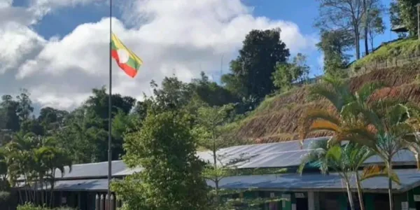 กองทัพรัฐฉานลดธงครึ่งเสา รัฐบาลพม่า NUG – กะเหรี่ยง KNU ไว้อาลัยสมเด็จพระพันปีหลวงสวรรคต