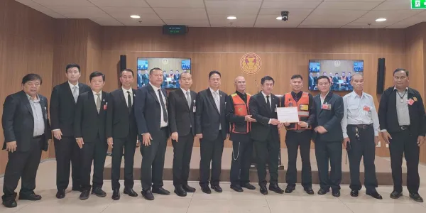 สมาคมรถรับจ้างเรียกร้องรัฐบาลเข้มงวดแพลตฟอร์มขนส่งผิด กม. ย้ำต้องแข่งขันอย่างเป็นธรรม