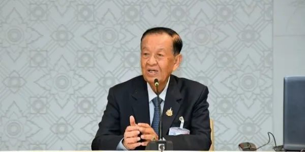‘วันนอร์’ คาดพิจารณาร่างแก้ รธน. เสร็จก่อนปีใหม่ อยากให้จบในสภาชุดนี้