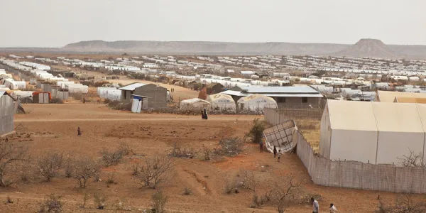 UNHCR เตือนค่ายผู้ลี้ภัยอาจอยู่อาศัยไม่ได้ภายในปี 2050 จากสภาพอากาศรุนแรง