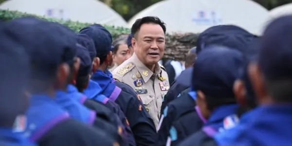 'อนุทิน' ลงพื้นที่พบ ชรบ. ชายแดนไทย-กัมพูชา ย้ำนำแผนพิทักษ์พื้นที่ส่วนหลังไปปฏิบัติ