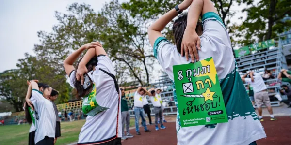 #YESWERUN ชาว ม.เกษตรฯ วิ่งรณรงค์ส่งเสียง ‘กาเห็นชอบ‘ ประชามติวันที่ 8 กุมภานี้