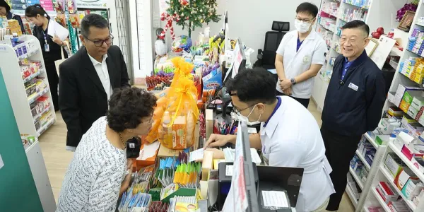 เสียงสะท้อน 'ร้านยา-คลินิกเอกชน' สแกนหน้า ยืนยันตัวตนใช้ได้ดี แนะปรับจองสิทธิให้ง่ายขึ้น