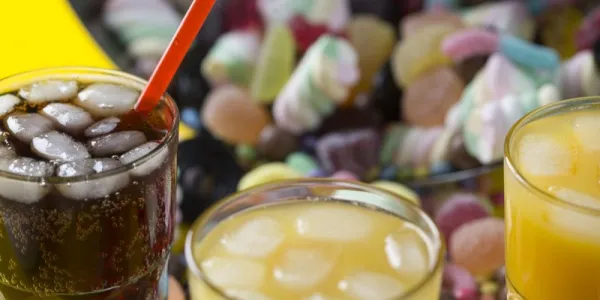 WHO จี้รัฐบาลทั่วโลกขึ้นภาษีเครื่องดื่มหวาน-แอลกอฮอล์ หยุดวิกฤตโรคเรื้อรัง