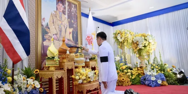 'อนุทิน' รับสนองพระบรมราชโองการโปรดเกล้าฯ แต่งตั้งเป็น นายกฯ คนที่ 32 สมัยที่ 2 พร้อมกล่าวสำนึกพระมหากรุณาธิคุณ จะมุ่งมั่นปฏิบัติหน้าที่อย่างเต็มความสามารถ ซื่อสัตย์สุจริต และยึดมั่นผลประโยชน์ของชาติเป็นสำคัญ 