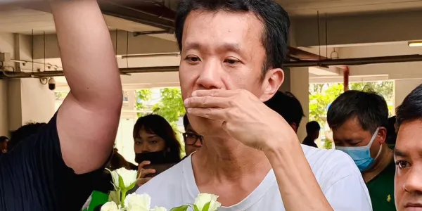 ‘แหวน’ อัพเดตอาการป่วย ‘เอกชัย’ ยังปวดช่องท้อง - รองอธิบดีฯ เยี่ยม บอกเห็นเดินได้ถือว่ายังไม่วิกฤติ