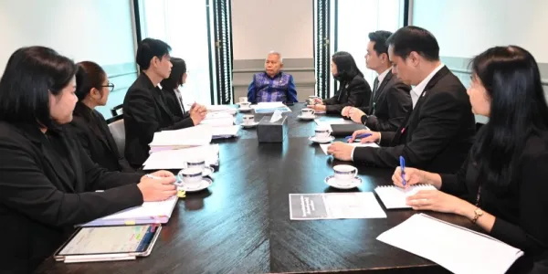 'โสภณ' เผยเร่งทบทวนงบอาหาร สส. จ่อปรับลดหลังสงกรานต์