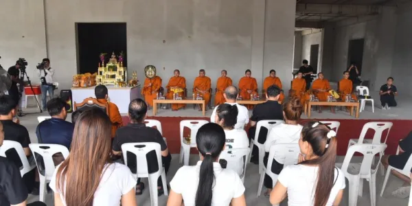 ญาติผู้เสียชีวิตทำบุญครบรอบ 1 ปี ตึก สตง.ถล่ม อยากได้คำตอบสาเหตุเกิดจากอะไร