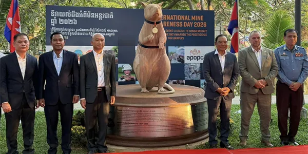 กัมพูชาเปิดอนุสาวรีย์รำลึกถึงหนูตรวจหาทุ่นระเบิด