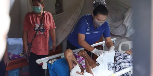 เรียกร้อง สปสช. ทบทวนมติโยกงบ Long Term Care หวั่นกระทบผู้ป่วยกว่า 5 แสนคน