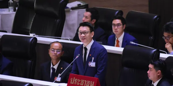 'วีระยุทธ' วิจารณ์รัฐบาลอนุทินเป็น "ระบอบปิดตาธิปไตย" ทำนโยบายไม่แก้วิกฤตน้ำมัน มีประโยชน์ทับซ้อน