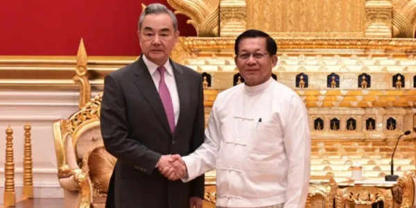 'หวังอี้' เยือนพม่า ยืนยันจีนหนุนหลังอธิปไตยและความมั่นคง