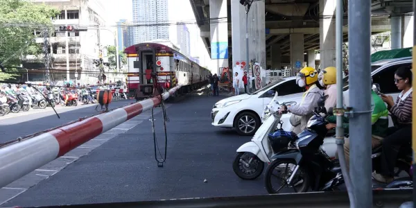 รถไฟ
