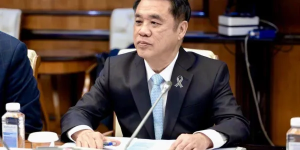 'สุริยะ' แจงปมย้ายอธิบดีกรมฝนหลวงฯ ไม่เกี่ยวข้องกับหลาน ขู่ฟ้องหากไม่หยุดพาดพิง
