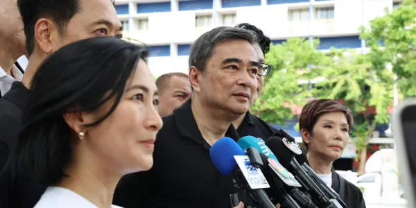 'อภิสิทธิ์' เตือนโครงการ TH-AI Passport มีความเสี่ยงทุจริตสูง
