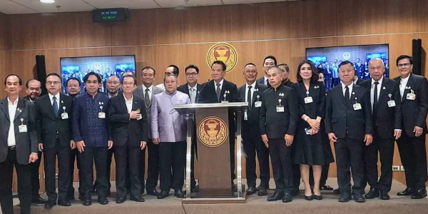 กมธ.เทิดทูนสถาบันฯ วุฒิสภา ประกาศจุดยืนไม่เห็นด้วย 'ยกเลิกองคมนตรี'