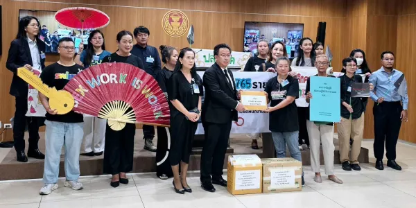 เอ็มพาวเวอร์ ยื่นร่าง พ.ร.บ.คุ้มครองผู้ให้บริการทางเพศ ต่อประธานสภาผู้แทนราษฎร