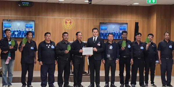 ค้านแนวคิดนำเข้ากระท่อมจากต่างประเทศ หวั่นกลุ่มทุนทุบราคากระท่อมไทย