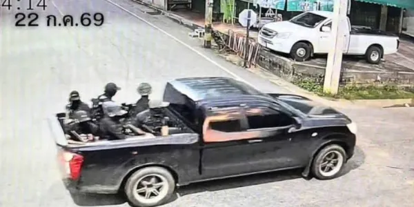 ศาลออกหมายจับแล้ว 2 คน เหตุกราดยิงจุดตรวจบูเก๊ะซามี