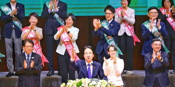 ผู้นำไต้หวันแถลงที่ประชุมใหญ่พรรครัฐบาล เตือนให้ระวัง 'การทำสงครามเชิงกฎหมาย' จากจีน